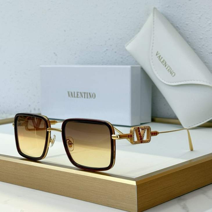 Picture of Valentino Sunglasses _SKUfw75731584fw